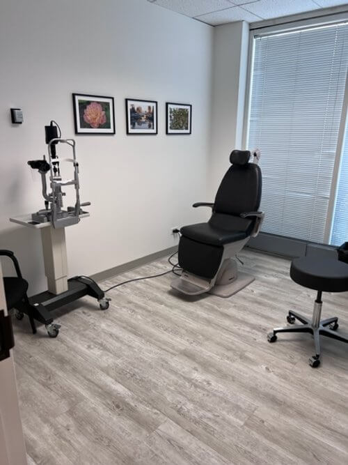 University Retina Exam Room