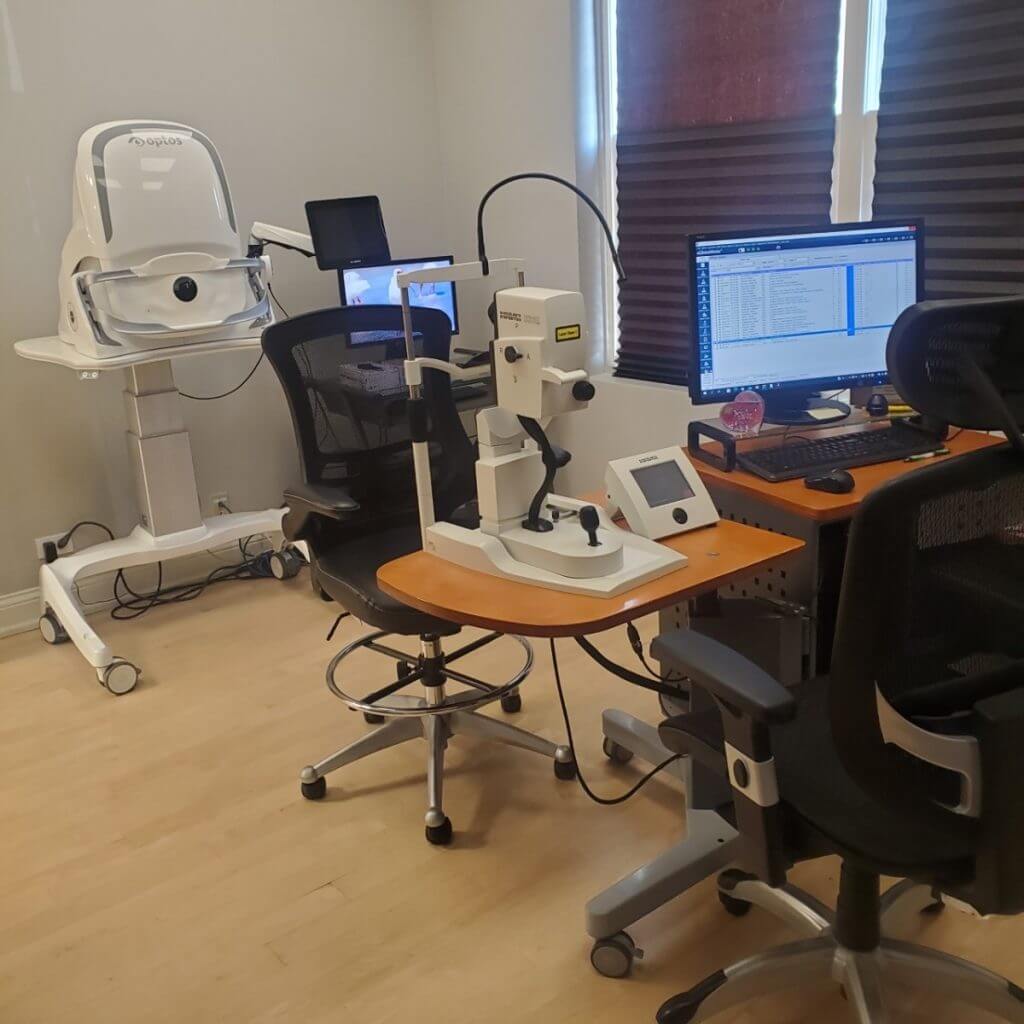 Oak Forest Office University Retina Exam Room